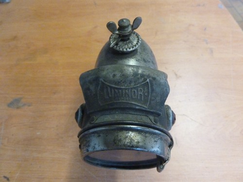 Ancien vélo phare - ancien,
